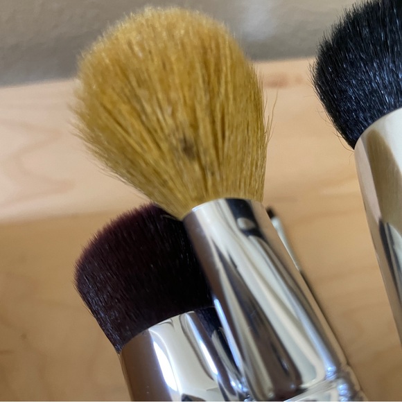 BARE ESCENTUALS 4 Makeup Brushes + 1 BareMinerals Brush - Picture 5 of 8